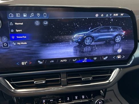New 2026 Chevrolet Equinox EV LT FWD image 26
