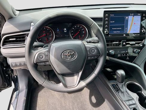 Used 2024 Toyota Camry XSE w/ Navigation Package image 11