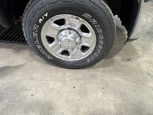 Used 2018 RAM 2500 Tradesman w/ Chrome Appearance Group AWD/4WD image 9