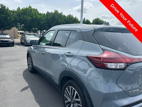Used 2023 Nissan Kicks SV FWD image 6