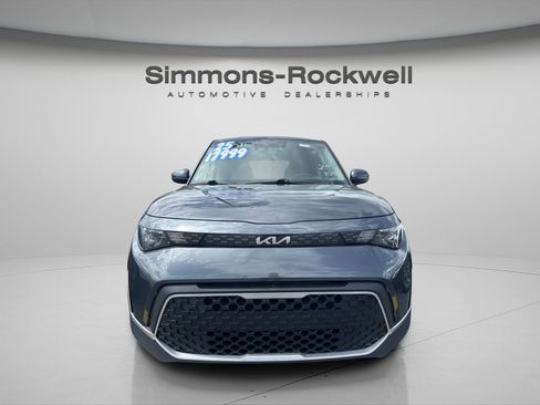 Used 2025 Kia Soul LX w/ LX Technology Package FWD image 6