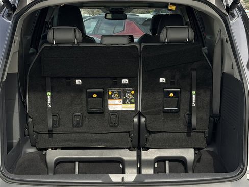 Used 2023 Toyota Sienna XLE image 30