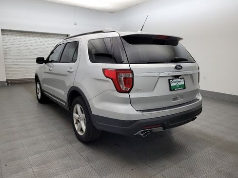 Used 2018 Ford Explorer XLT w/ Equipment Group 201A image 5