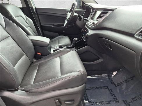 Used 2017 Hyundai Tucson SE Plus AWD/4WD image 21
