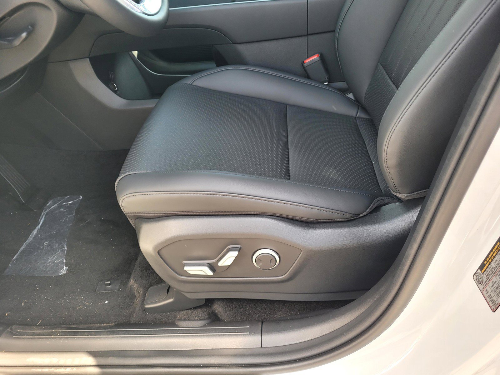 New 2026 Hyundai Santa Fe SEL FWD image 15