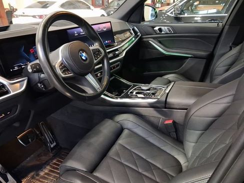 Used 2024 BMW X5 xDrive40i w/ M Sport Package AWD/4WD image 11