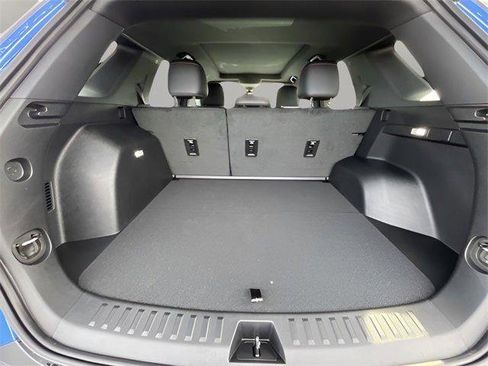 New 2026 Chevrolet Equinox RS w/ LPO, Floor Liner Package image 39