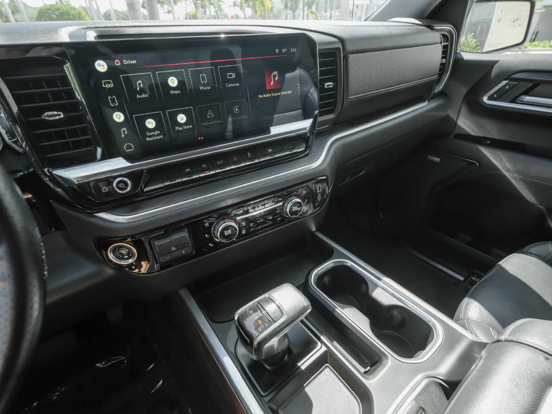 Used 2022 GMC Sierra 1500 SLT w/ SLT Premium Package RWD image 14