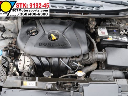 Used 2013 Hyundai Elantra GLS w/ Preferred Pkg image 22