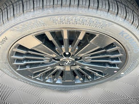 New 2025 Hyundai Santa Fe Calligraphy image 18
