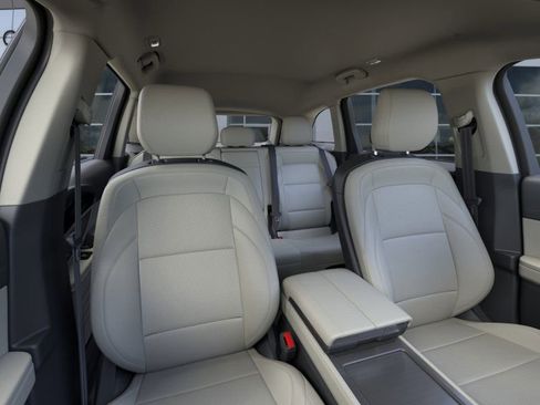 New 2026 Lincoln Nautilus Premier image 10