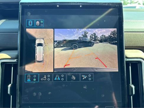 New 2026 GMC Yukon XL Denali Ultimate AWD/4WD image 16