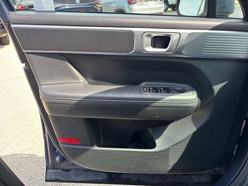 Used 2025 Hyundai Santa Fe SEL AWD/4WD image 18