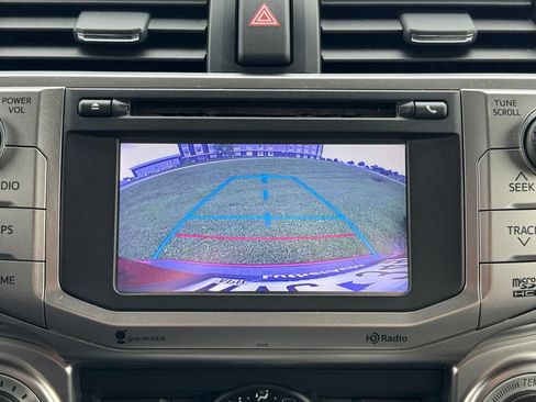 Used 2015 Toyota 4Runner SR5 AWD/4WD image 22