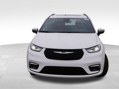 New 2026 Chrysler Pacifica Pinnacle image 8