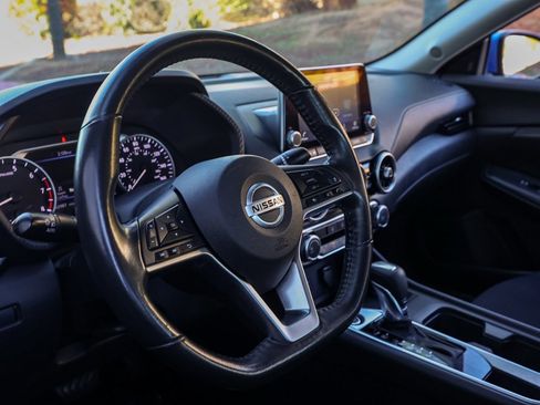 Used 2023 Nissan Sentra SV image 14