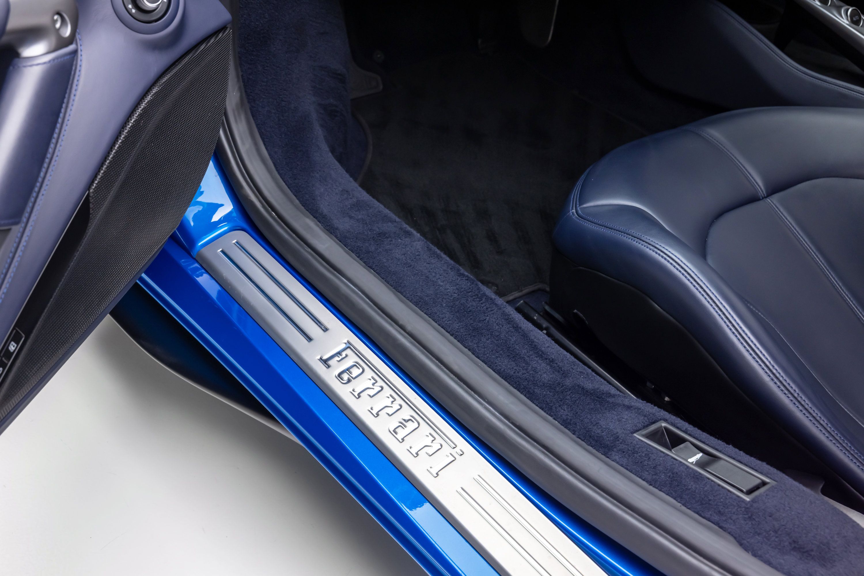 Certified 2021 Ferrari F8 Tributo RWD image 75