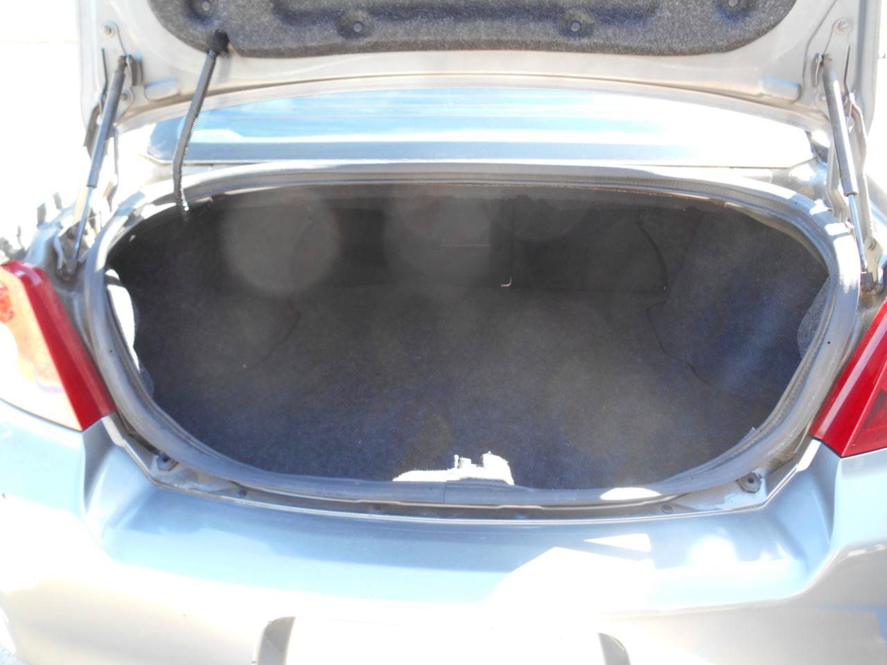 Used 2013 Dodge Avenger SE FWD image 11