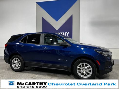 Used 2022 Chevrolet Equinox LS w/ LS Convenience Package image 5