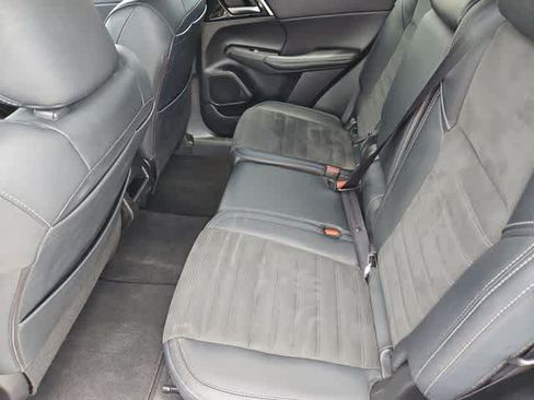 Used 2024 Mitsubishi Outlander SE FWD image 15