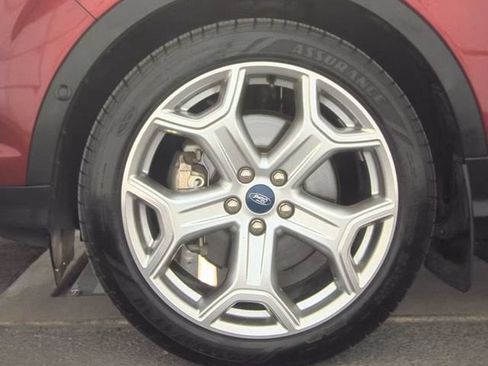 Used 2019 Ford Escape Titanium FWD image 12