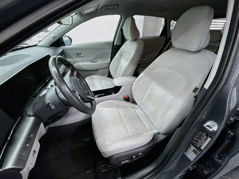 Used 2025 Hyundai Kona SEL FWD image 13