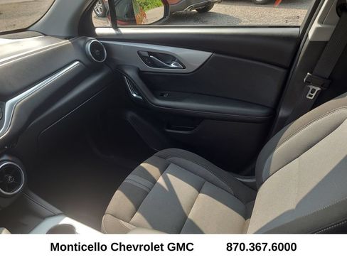 Used 2024 Chevrolet Blazer LT w/ Convenience Package FWD image 25