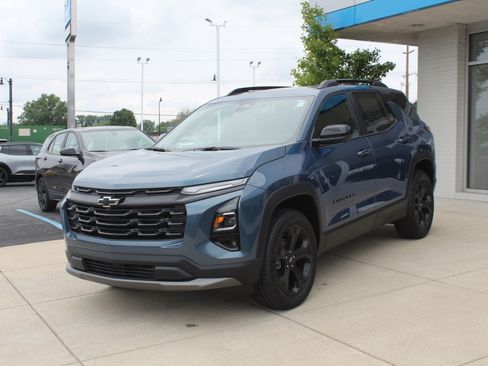 New 2026 Chevrolet Equinox LT w/ Convenience Package II FWD image 7
