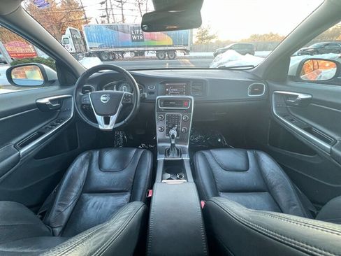 Used 2015 Volvo S60 T5 Platinum image 15