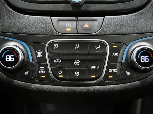 Used 2024 Chevrolet Malibu LT image 19