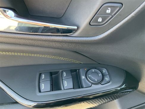 Used 2025 Chevrolet Trax LT w/ Driver Confidence Package image 26