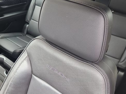 Used 2022 GMC Yukon Denali RWD image 24