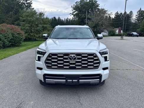 Used 2024 Toyota Sequoia Capstone AWD/4WD image 8