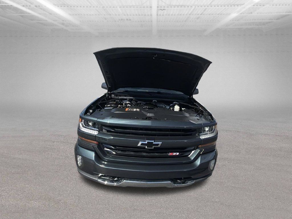 Used 2018 Chevrolet Silverado 1500 LT w/ All Star Edition AWD/4WD image 19