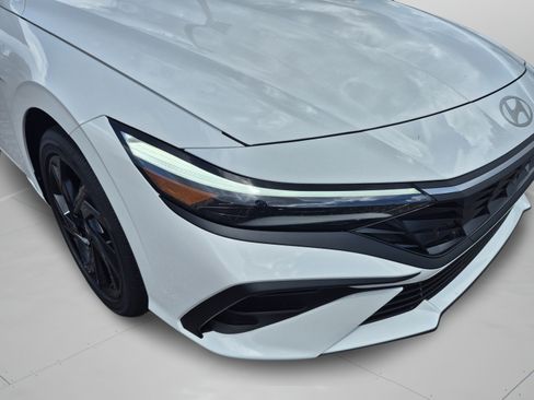 New 2026 Hyundai Elantra SEL Sport FWD image 33