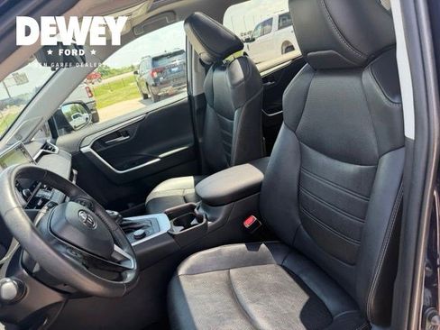 Used 2021 Toyota RAV4 Limited AWD/4WD image 11