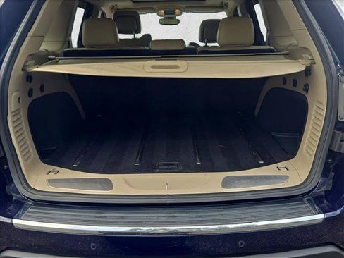Used 2017 Jeep Grand Cherokee Limited AWD/4WD image 6