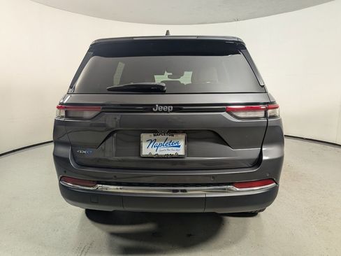 Used 2022 Jeep Grand Cherokee Limited 4xe image 7