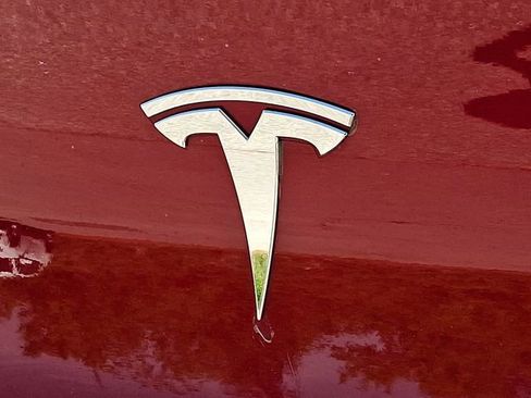 Used 2023 Tesla Model Y Long Range image 33