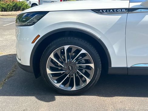 New 2026 Lincoln Aviator Reserve AWD/4WD image 12