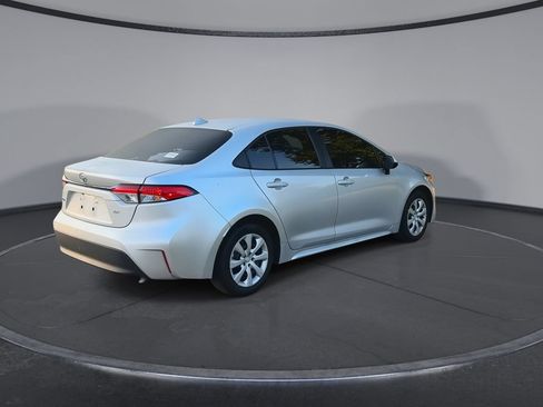 Used 2024 Toyota Corolla LE FWD image 8