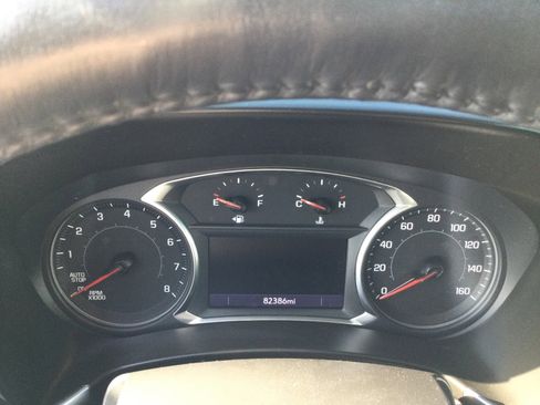 Used 2019 Chevrolet Equinox Premier FWD image 18