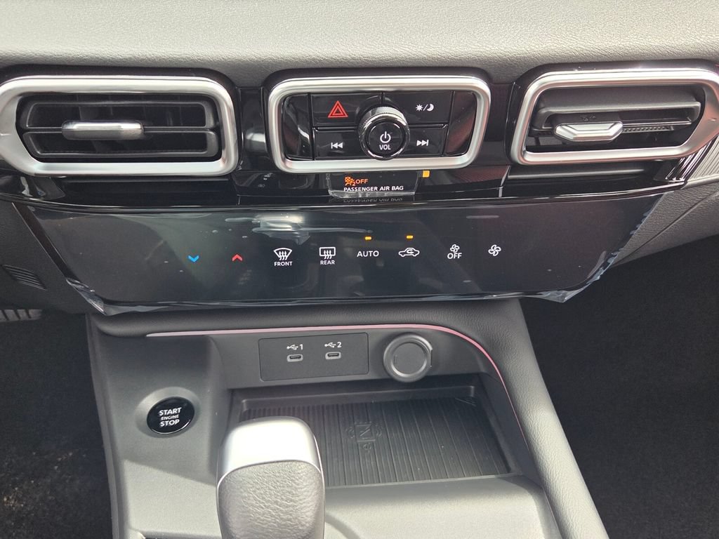 New 2026 Nissan Sentra SR w/ Floor Mat Package FWD image 19