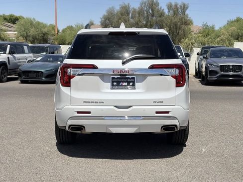 Used 2023 GMC Acadia Denali w/ Denali Ultimate Package AWD/4WD image 7