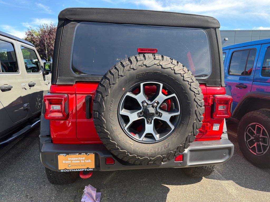 Used 2022 Jeep Wrangler Unlimited Rubicon w/ LED Lighting Group AWD/4WD image 4