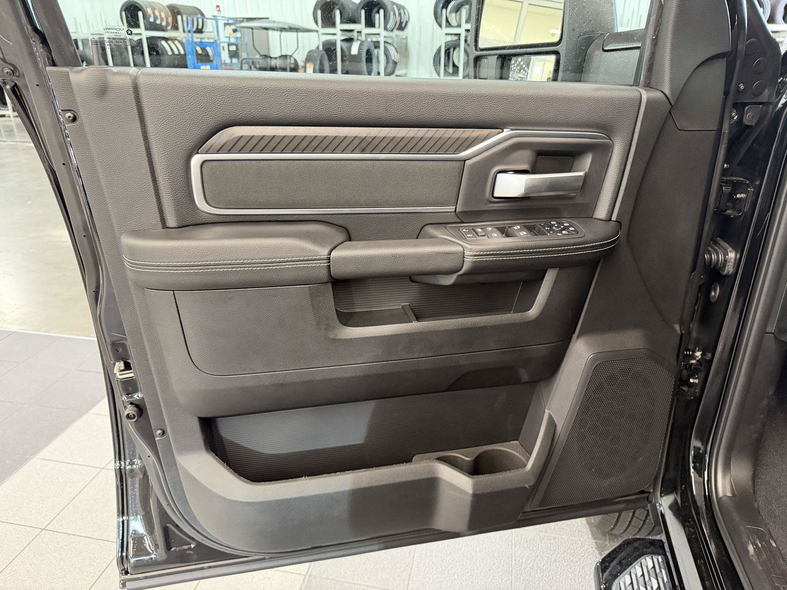 New 2027 RAM 3500 Big Horn AWD/4WD image 16