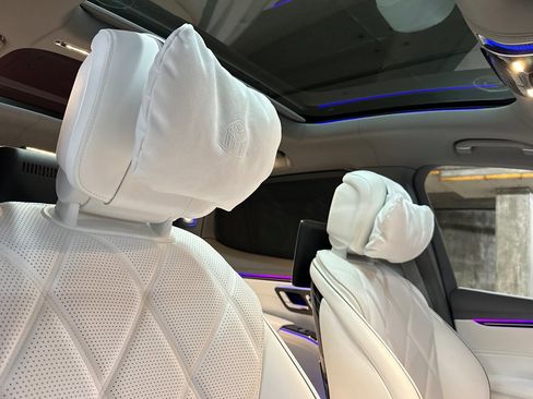 New 2025 Mercedes-Benz Maybach EQS 680 4MATIC image 26