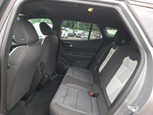 Used 2024 Chevrolet Trax RS FWD image 10