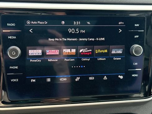 Used 2021 Volkswagen Atlas Cross Sport SEL FWD image 18