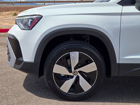 Used 2025 Volkswagen Taos S AWD/4WD image 7